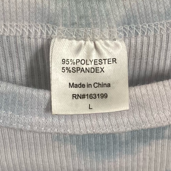 Woman’s cloud colored tye-dye tank L - Picture 2 of 2